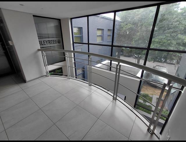 147M² OFFICE TO LET IN VORNA VALLEY